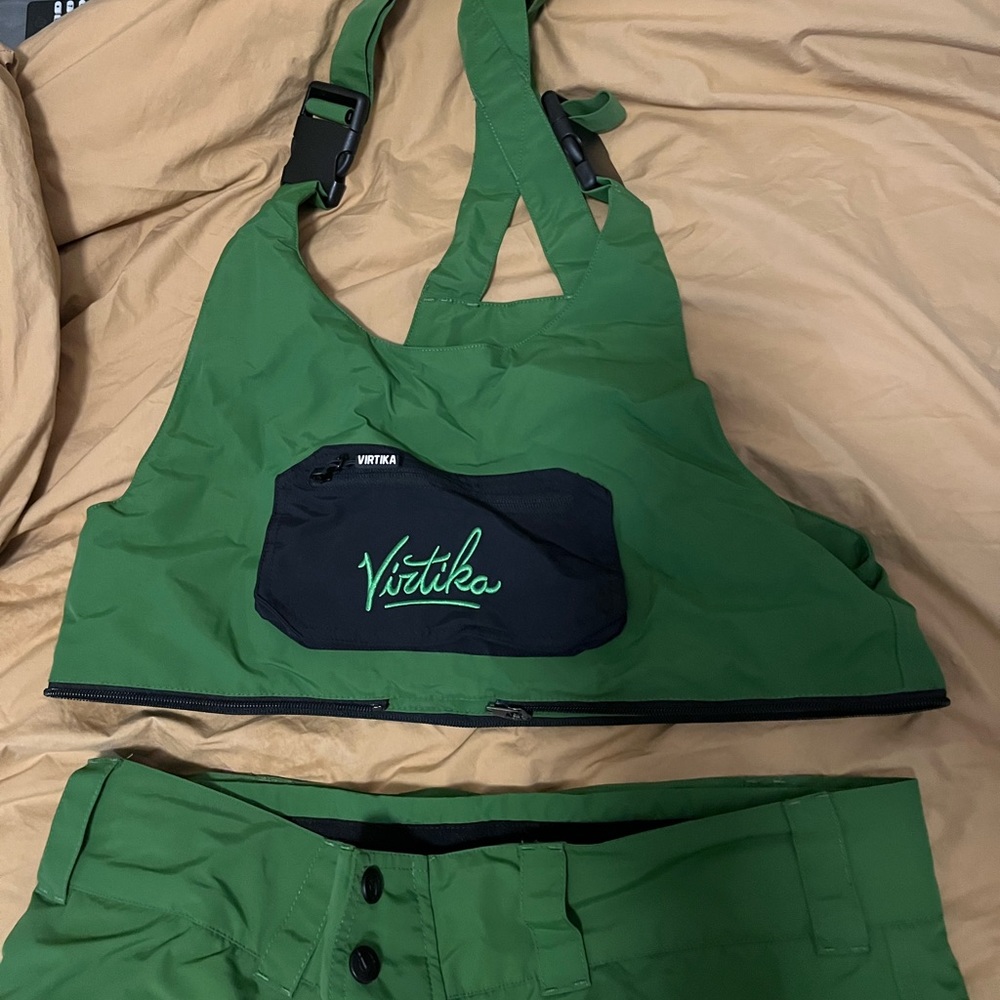 Virtika Snoboard pants w/bib
